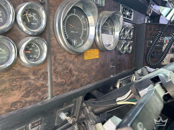 1995-kenworth-t400-image-17