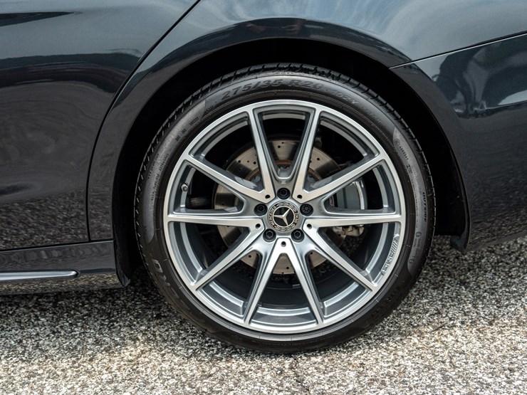 #103-•-2020-mercedes-benz-s560-sedan-image-40