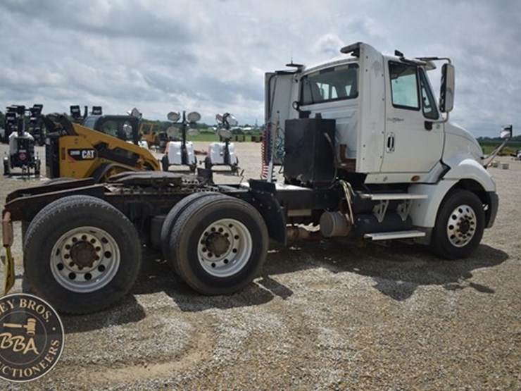 2014-international-prostar-image-89