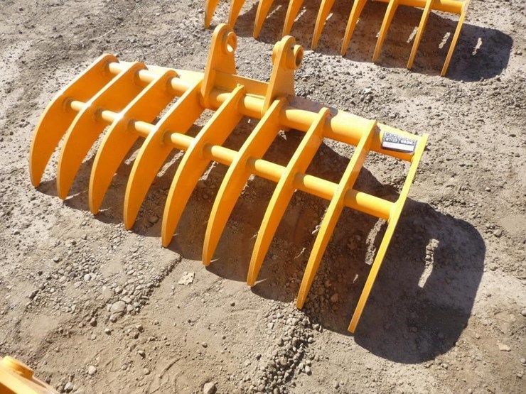 caterpillar-303-image-6