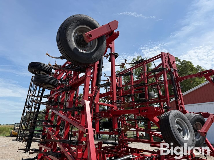 2018-case-ih-255-image-16