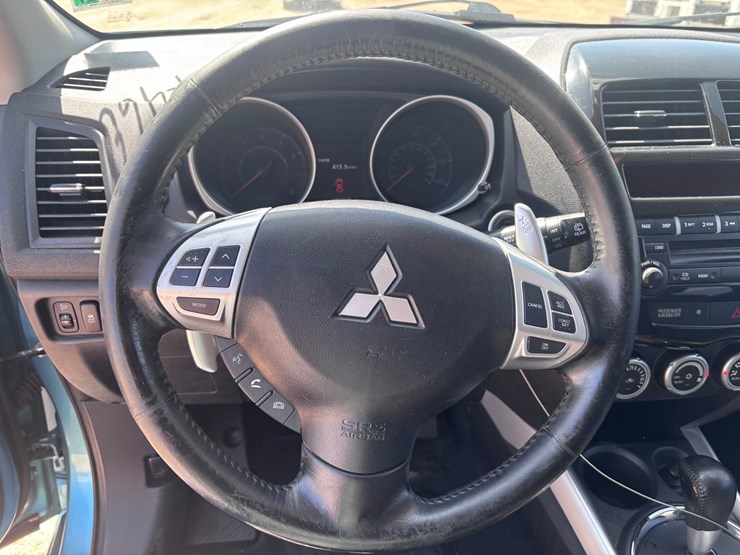2011-mitsubishi-outlander-image-12