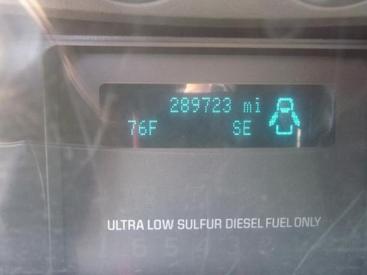 2015-ford-f550-image-17