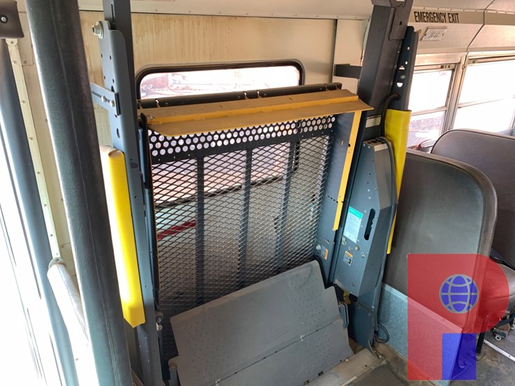 1996-chevrolet-chevy-van-handicap-bus-image-7