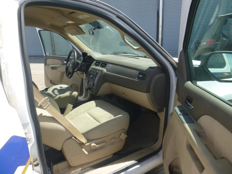 2013-chevrolet-tahoe-image-6