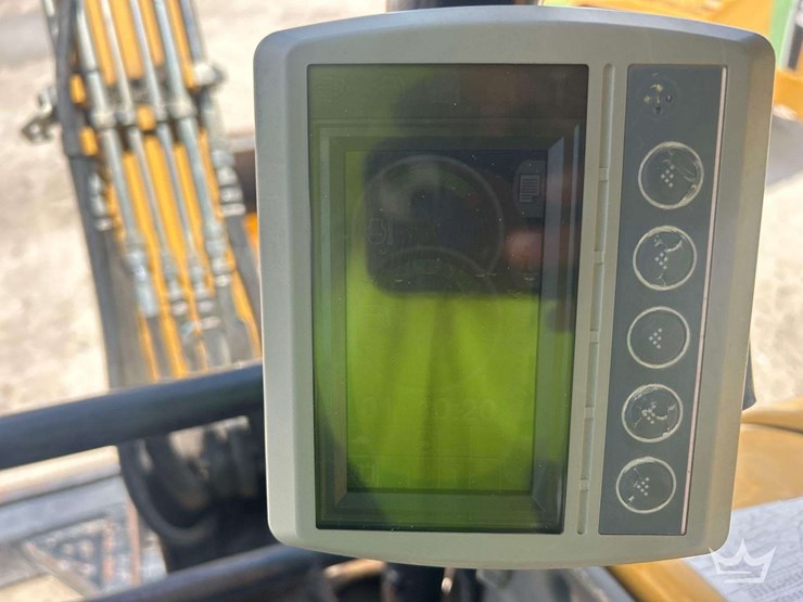 2015-caterpillar-304e2-mini-excavator-image-12