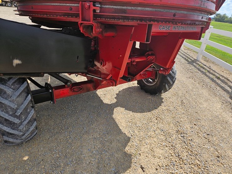 case-ih-8610-image-25