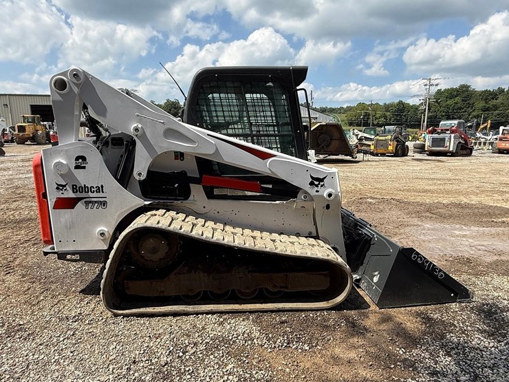 2022-bobcat-t770-image-5