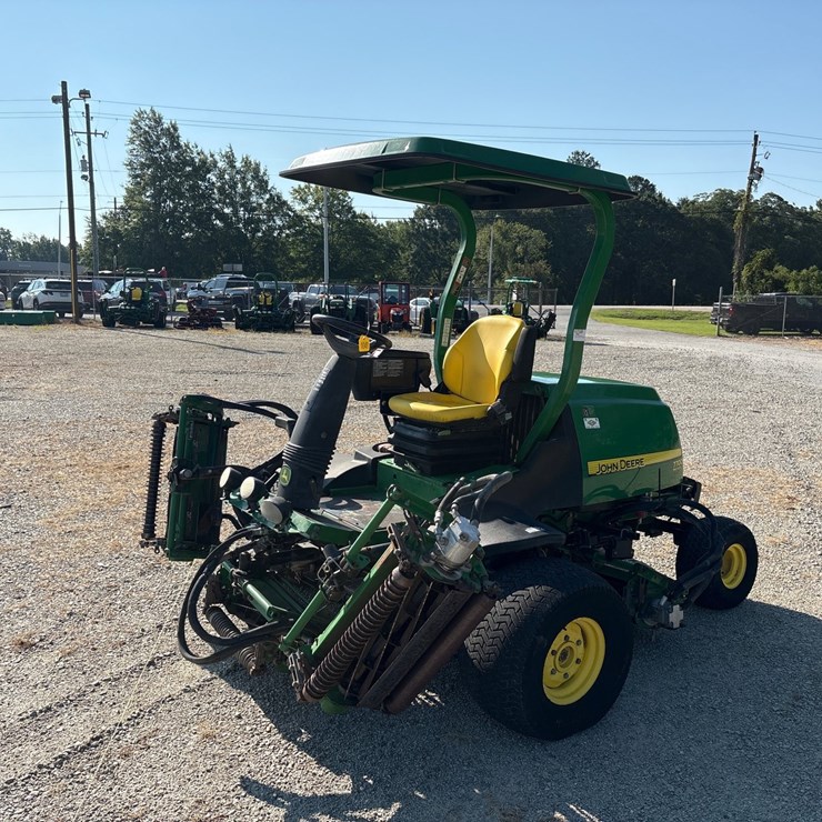 2011 JOHN DEERE 7700