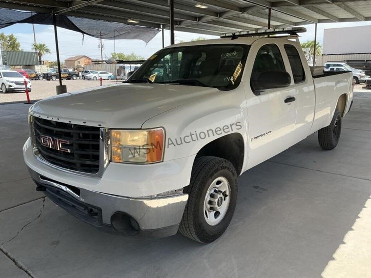 2008-gmc-sierra-2500hd-image-4