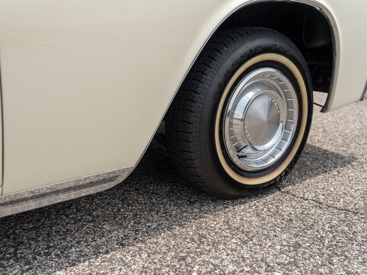 #111-•-1962-lincoln-continental-sedan-image-28