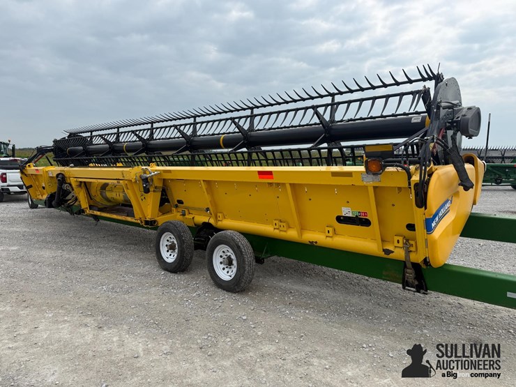 new-holland-880cf-35-image-5