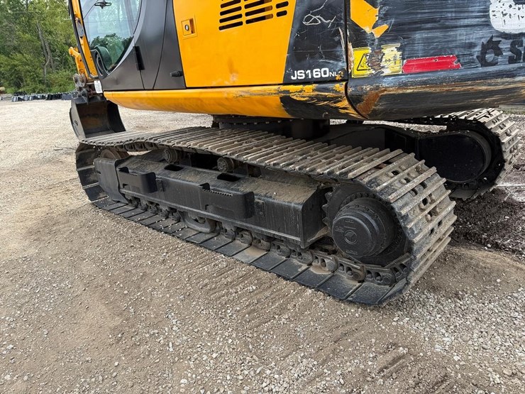 2021-jcb-js160n-lc-image-15