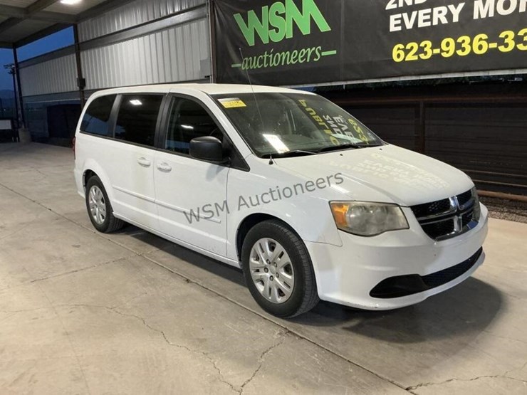 2014-dodge-grand-caravan-image-2
