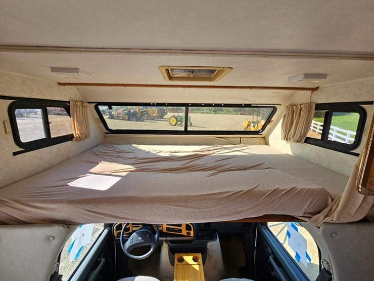 1994-ford-e350-image-16