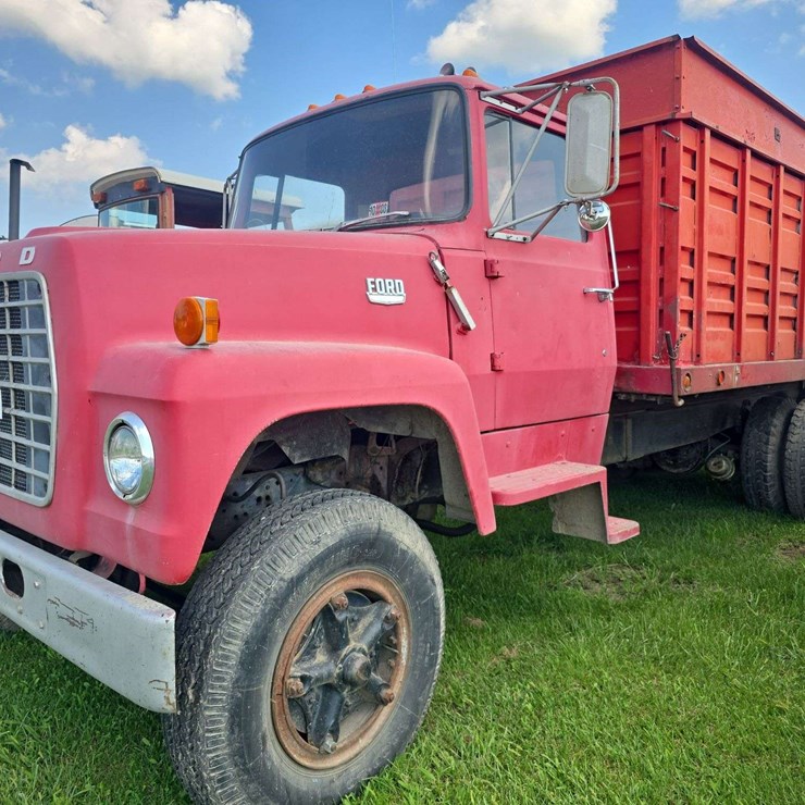 1973 FORD 880