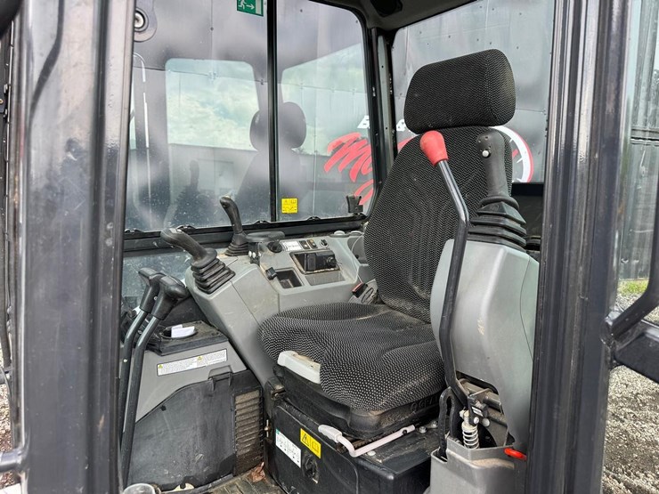 2023-bobcat-e35i-image-25