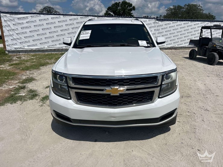 2016-chevrolet-tahoe-image-21