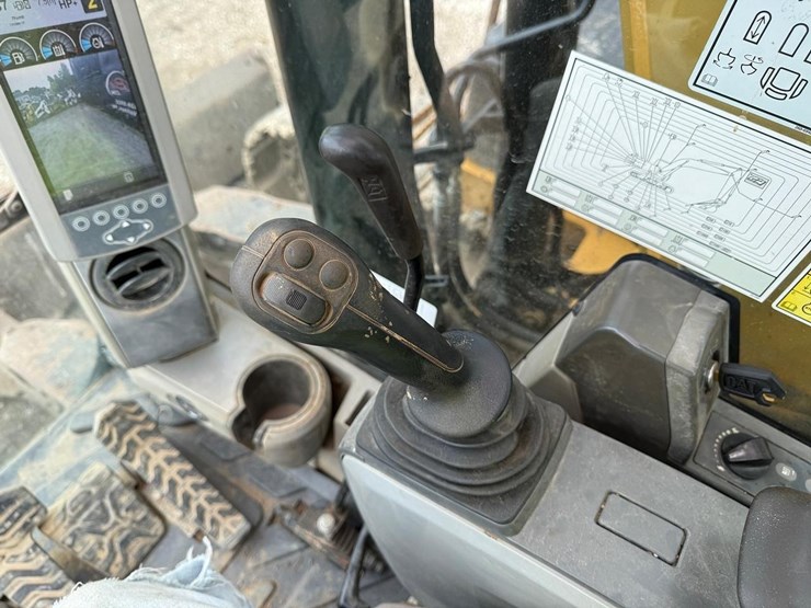 2014-caterpillar-312e-image-26