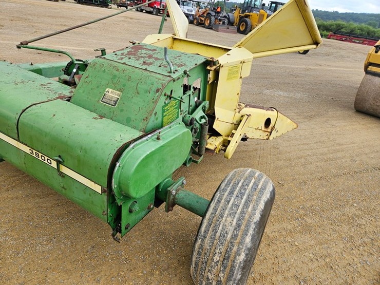 john-deere-3800-image-32