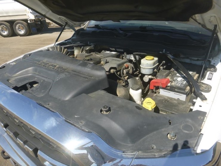 2019-dodge-3500-image-14