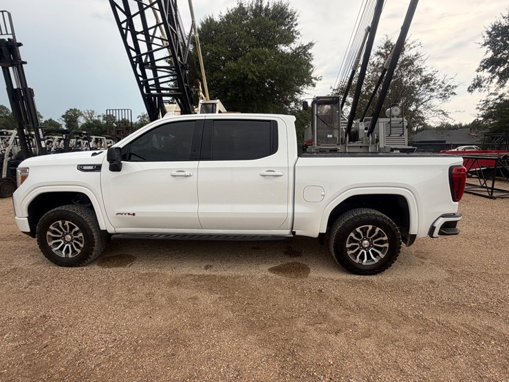 2021-gmc-sierra-1500-image-5