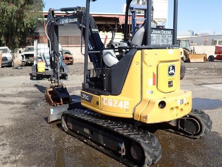 2023-deere-35g-image-4