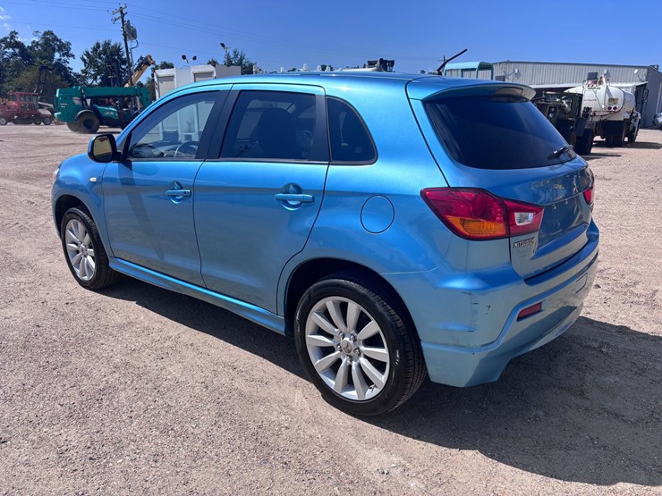 2011-mitsubishi-outlander-image-4