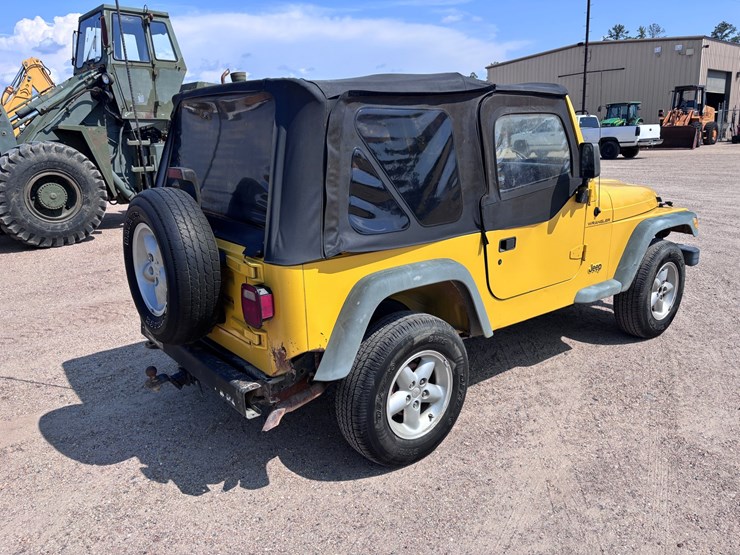 2001-jeep-wrangler-image-3