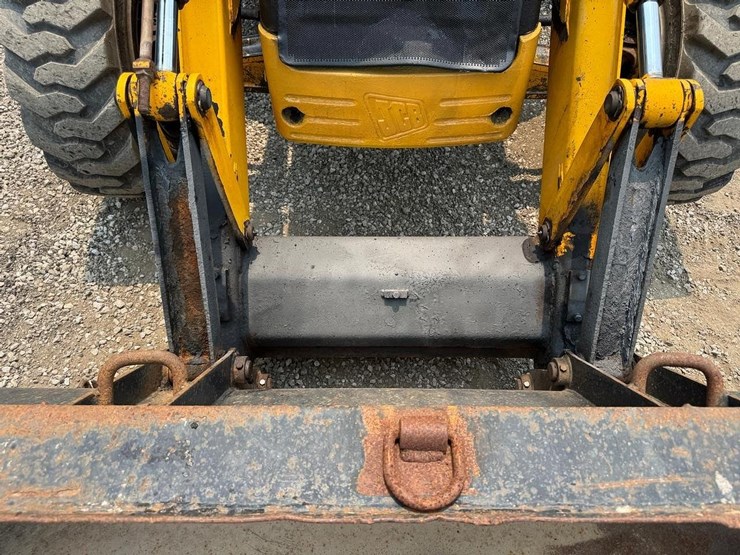 jcb-214e-image-11