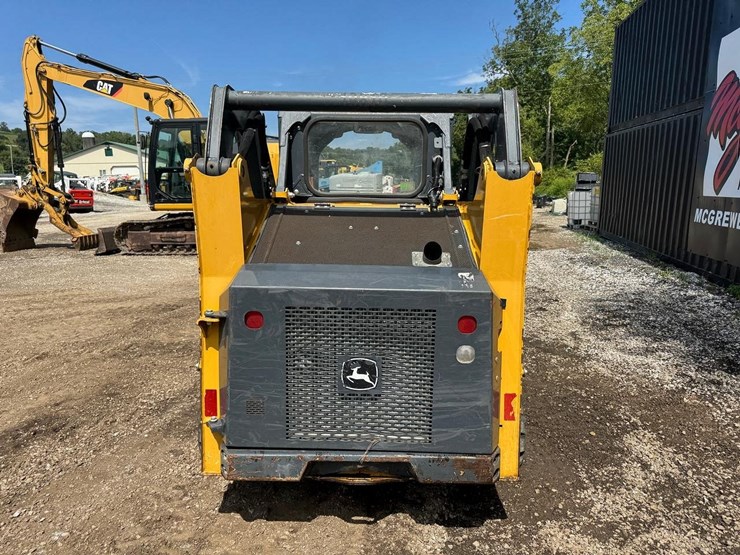 2017-deere-317g-image-5
