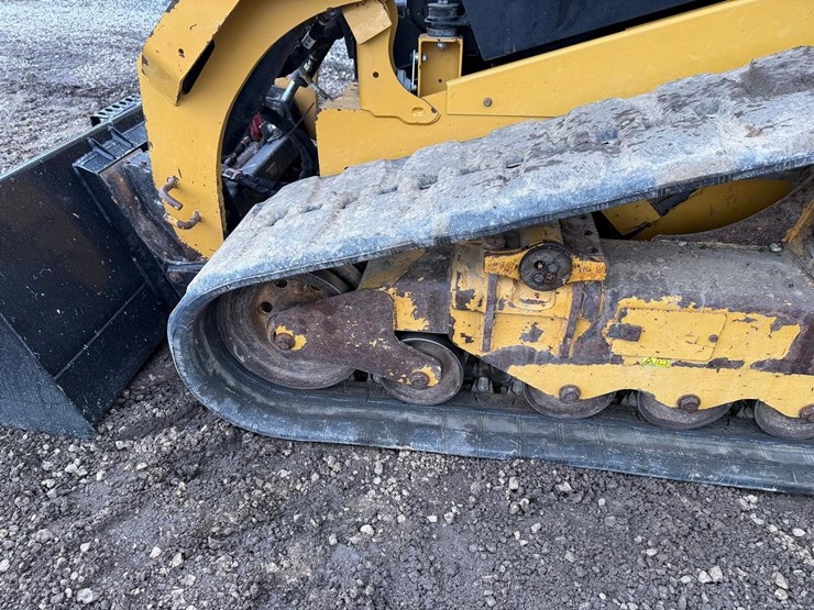 2020-caterpillar-289d3-image-18