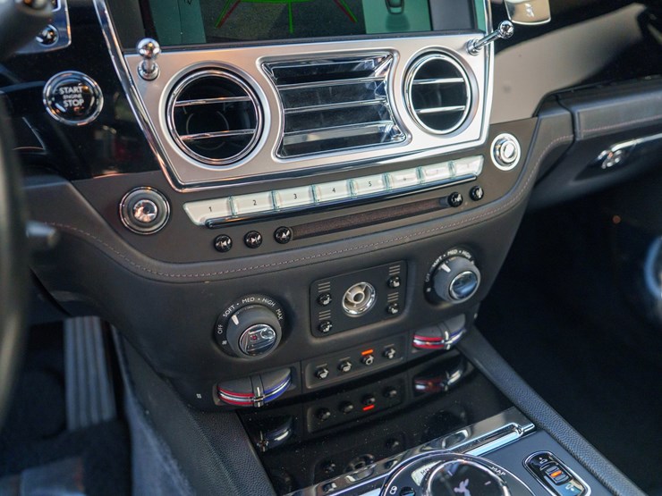 #120-•-offered-at-no-reserve-|-2015-rolls-royce-wraith-coupe-image-99