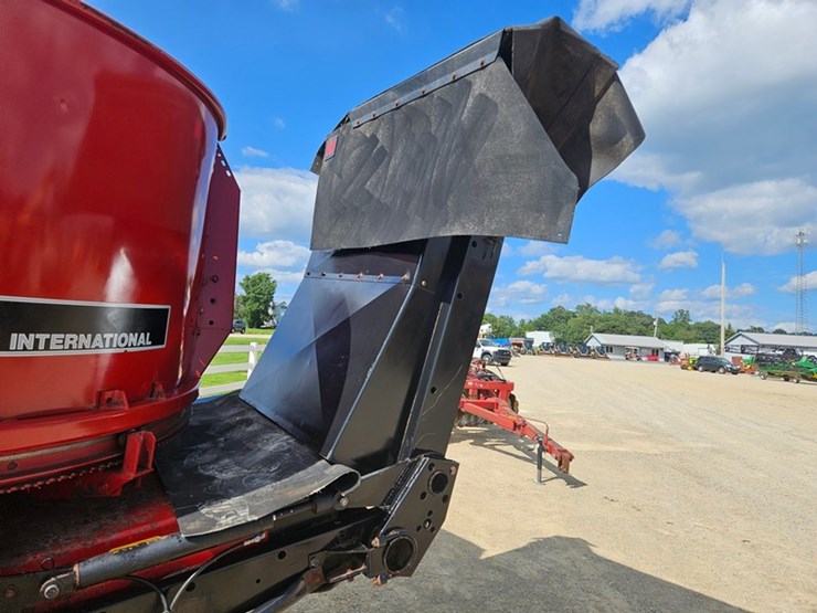 case-ih-8610-image-12