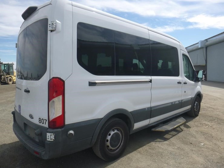 2018-ford-350-image-3