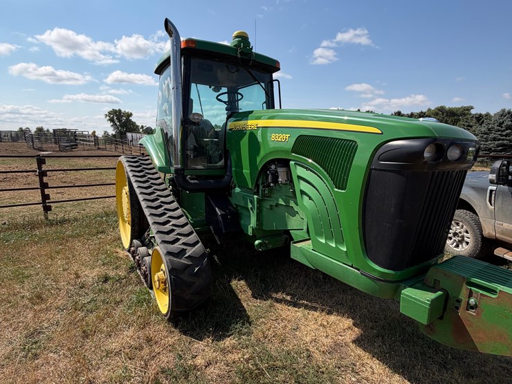john-deere-8320t-image-11