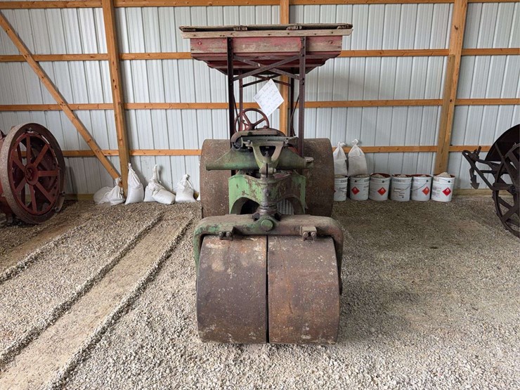 fordson-with-austin-pup-roller-conversion-image-3