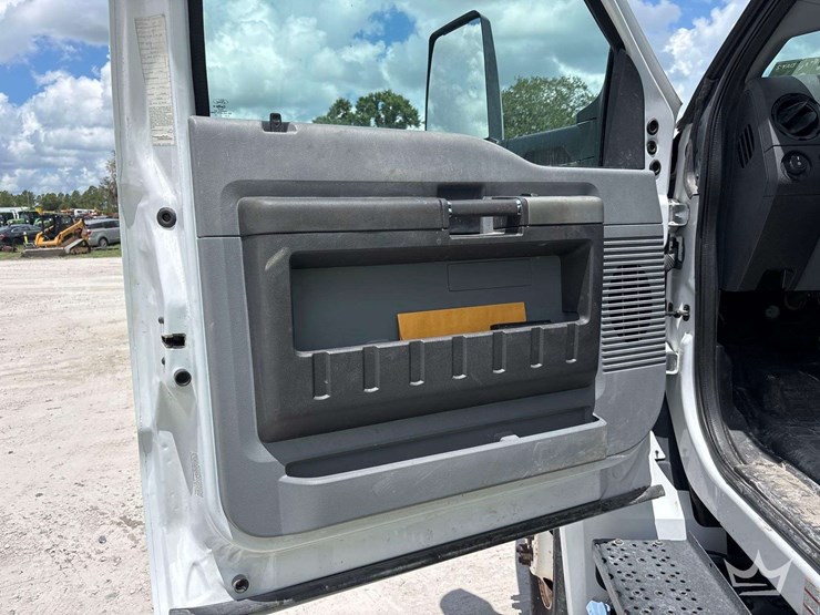 2016-ford-f650-image-33