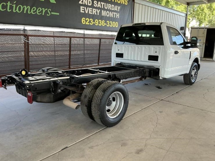 2017-ford-f350-image-7