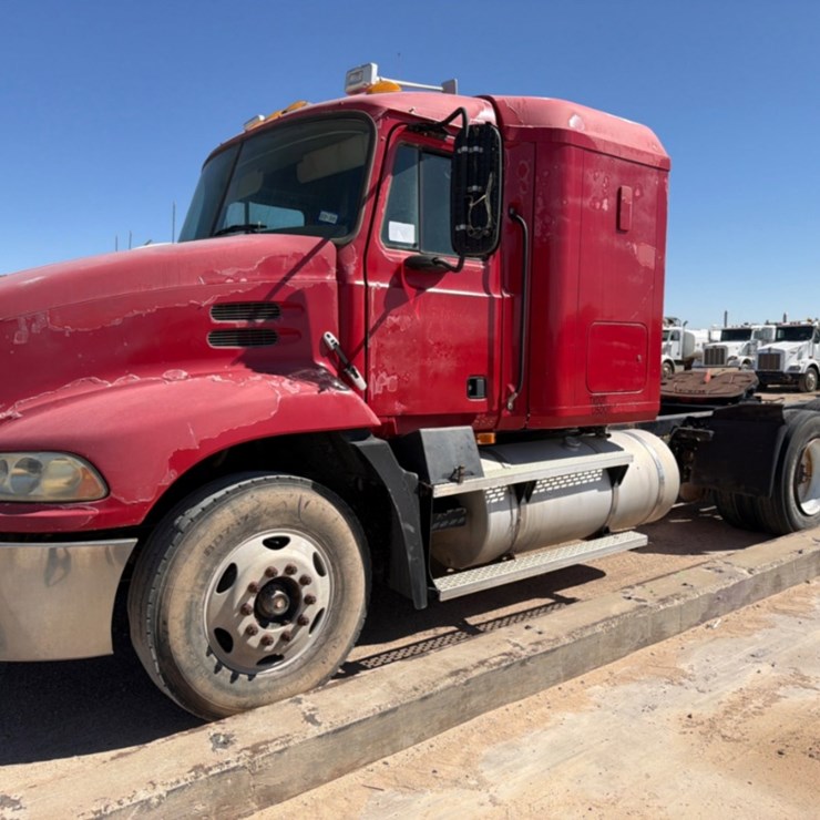 2010 INTERNATIONAL DURASTAR 4300