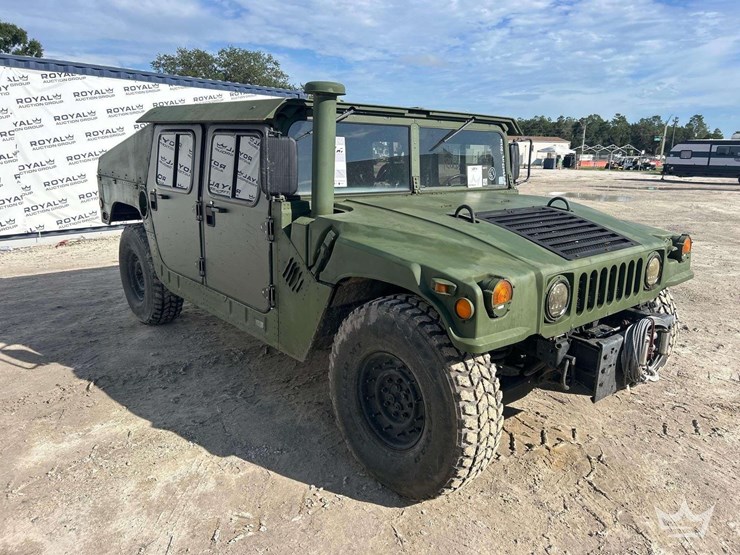 2007-am-general-m998-image-2