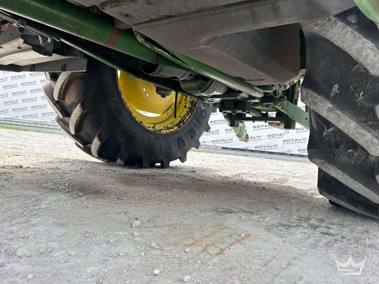 2014-john-deere-6125m-image-24