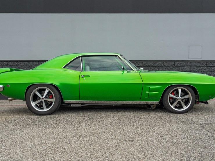#109-•-1969-pontiac-fire-bird-coupe-image-4