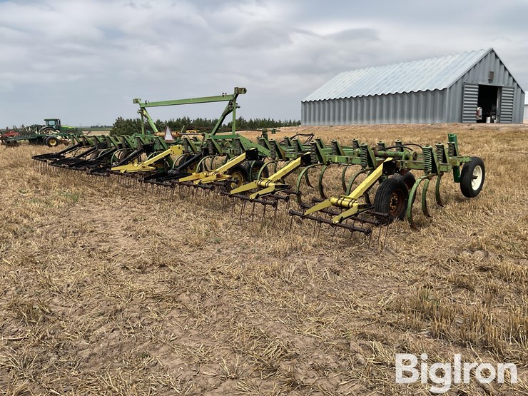 john-deere-1650-image-5