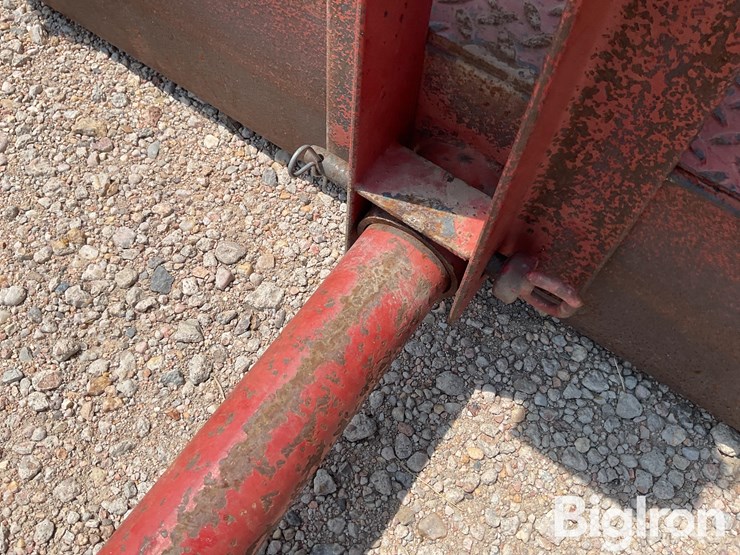 baasch-&-sons-s535-hydraulic-drive-over-auger-image-10