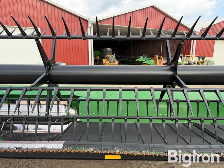 2017-john-deere-635-image-11