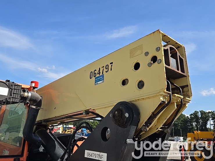 2015-jlg-g6-42a-image-19