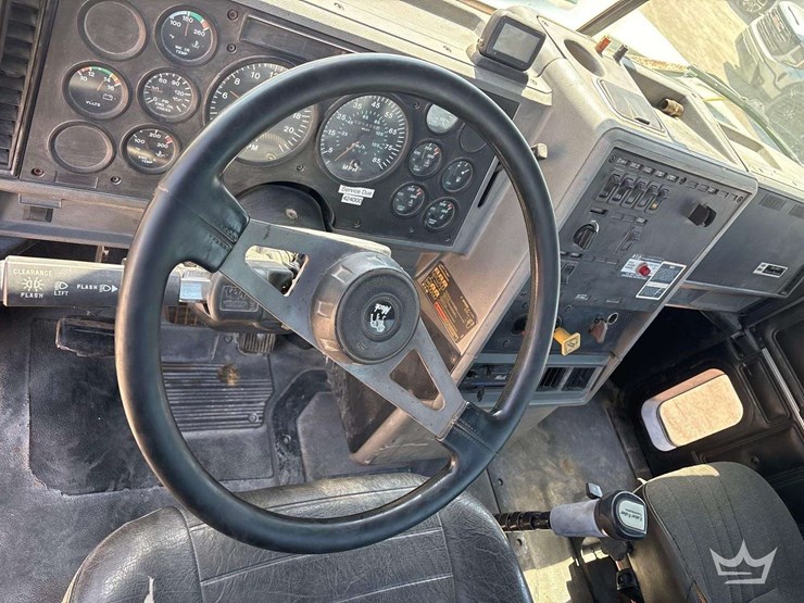1997-mack-ch613-image-44