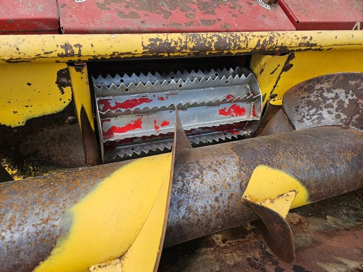 new-holland-900-image-14
