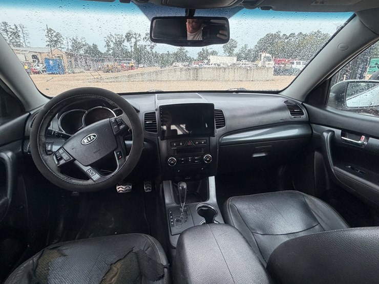 2011-kia-sorento-image-29